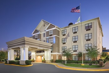 Holiday Inn Express & Suites Byron By Ihg,Georgia>>Byron,3 star