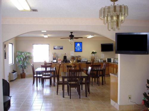 americas best value inn and suites macon at eisenhower parkway