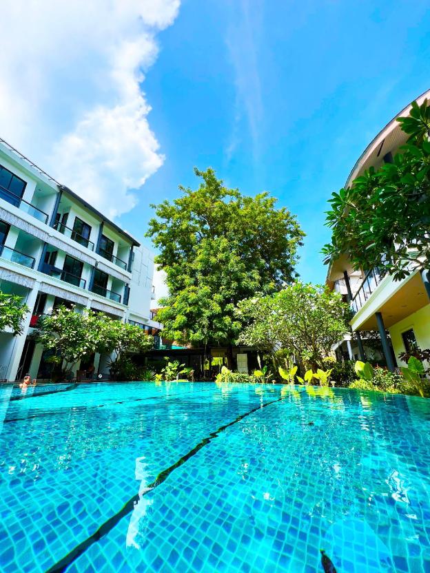 zandz resort