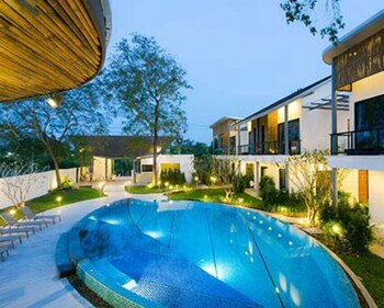 zandz resort