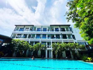 zandz resort