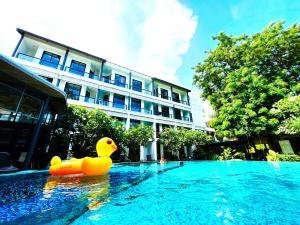 zandz resort