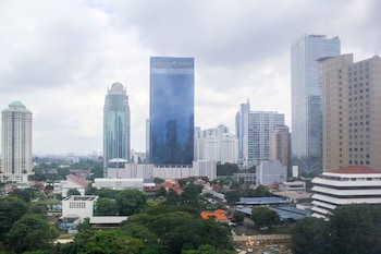 nice and enjoy 1br at sudirman suites apartment