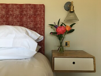 kirkton bay house bed and breakfast