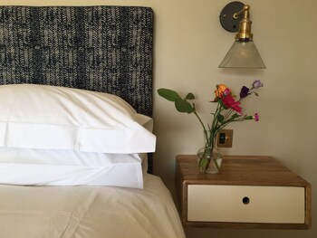 kirkton bay house bed and breakfast