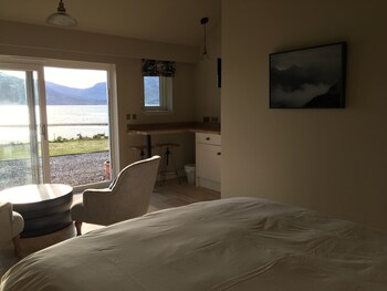 kirkton bay house bed and breakfast