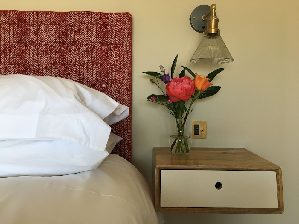 kirkton bay house bed and breakfast