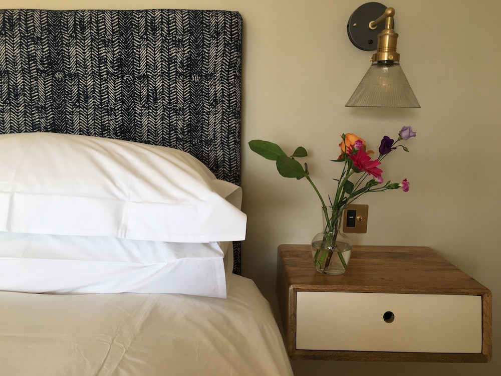 kirkton bay house bed and breakfast