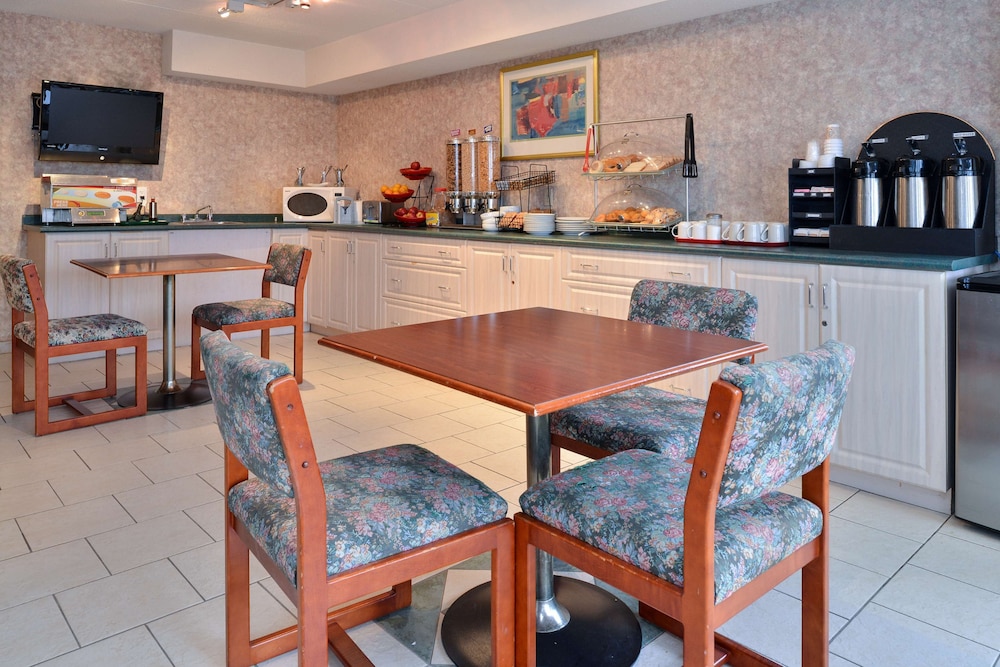 lexington inn and suites windsor