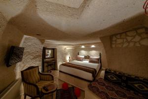 farmer cave house