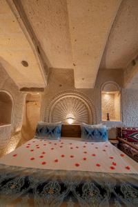 farmer cave house