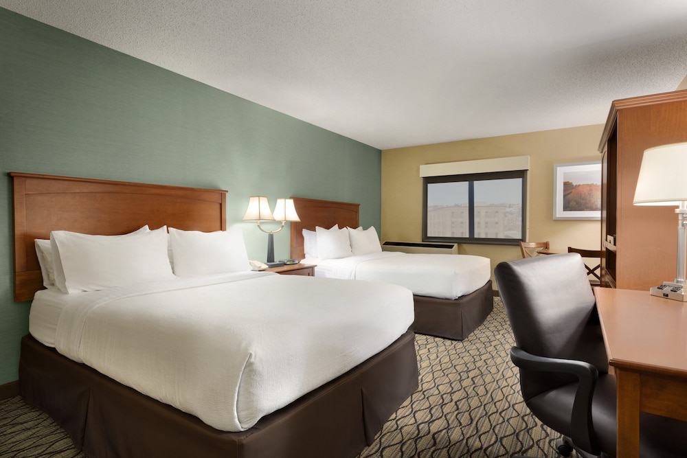 holiday inn and suites duluth downtown by ihg