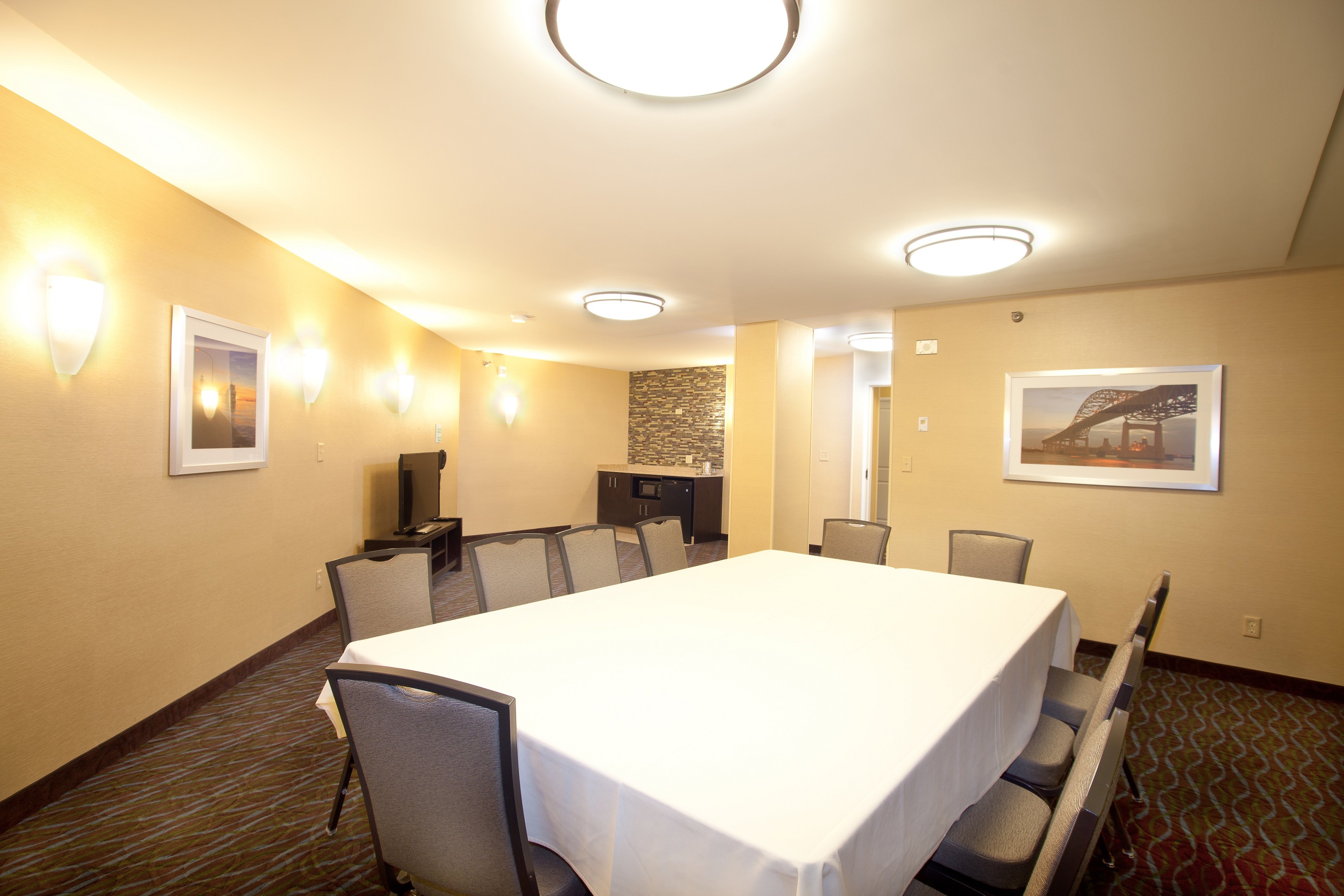 holiday inn and suites duluth downtown by ihg