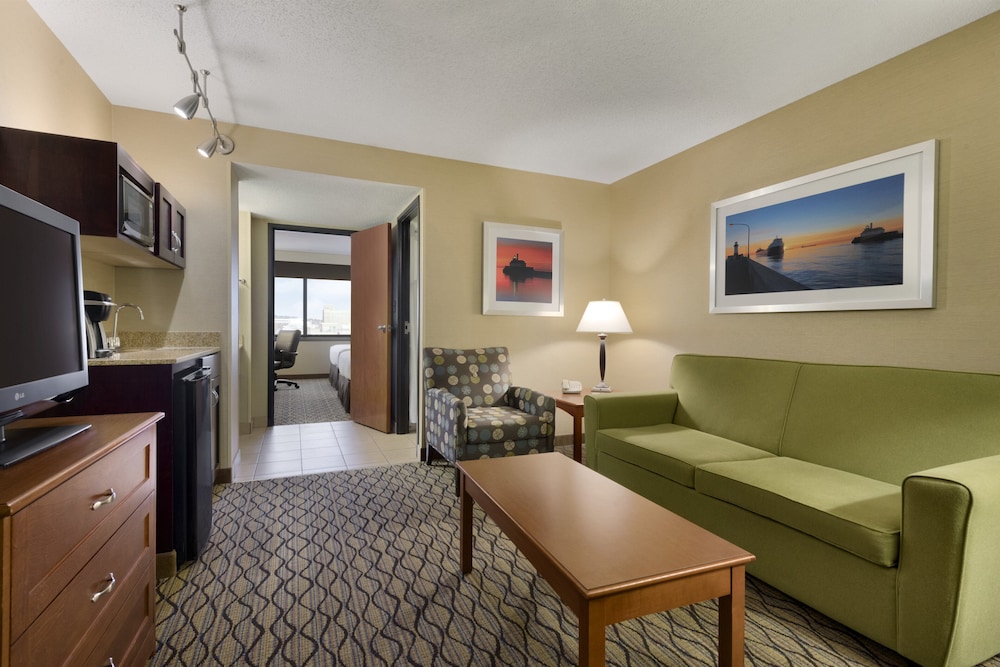 holiday inn and suites duluth downtown by ihg