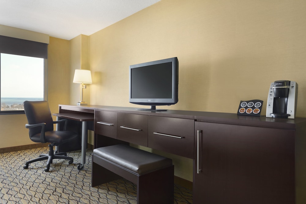 holiday inn and suites duluth downtown by ihg