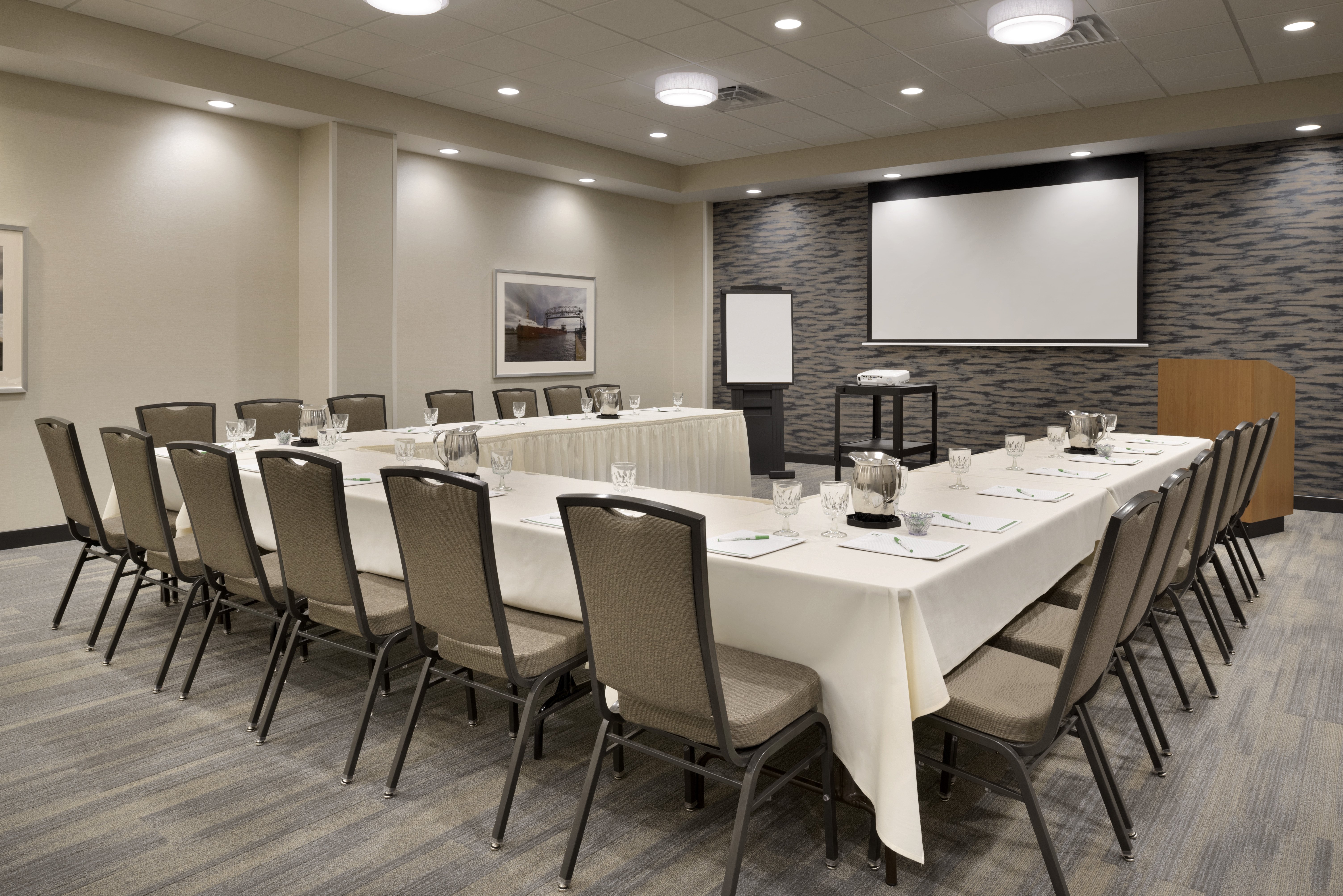holiday inn and suites duluth downtown by ihg