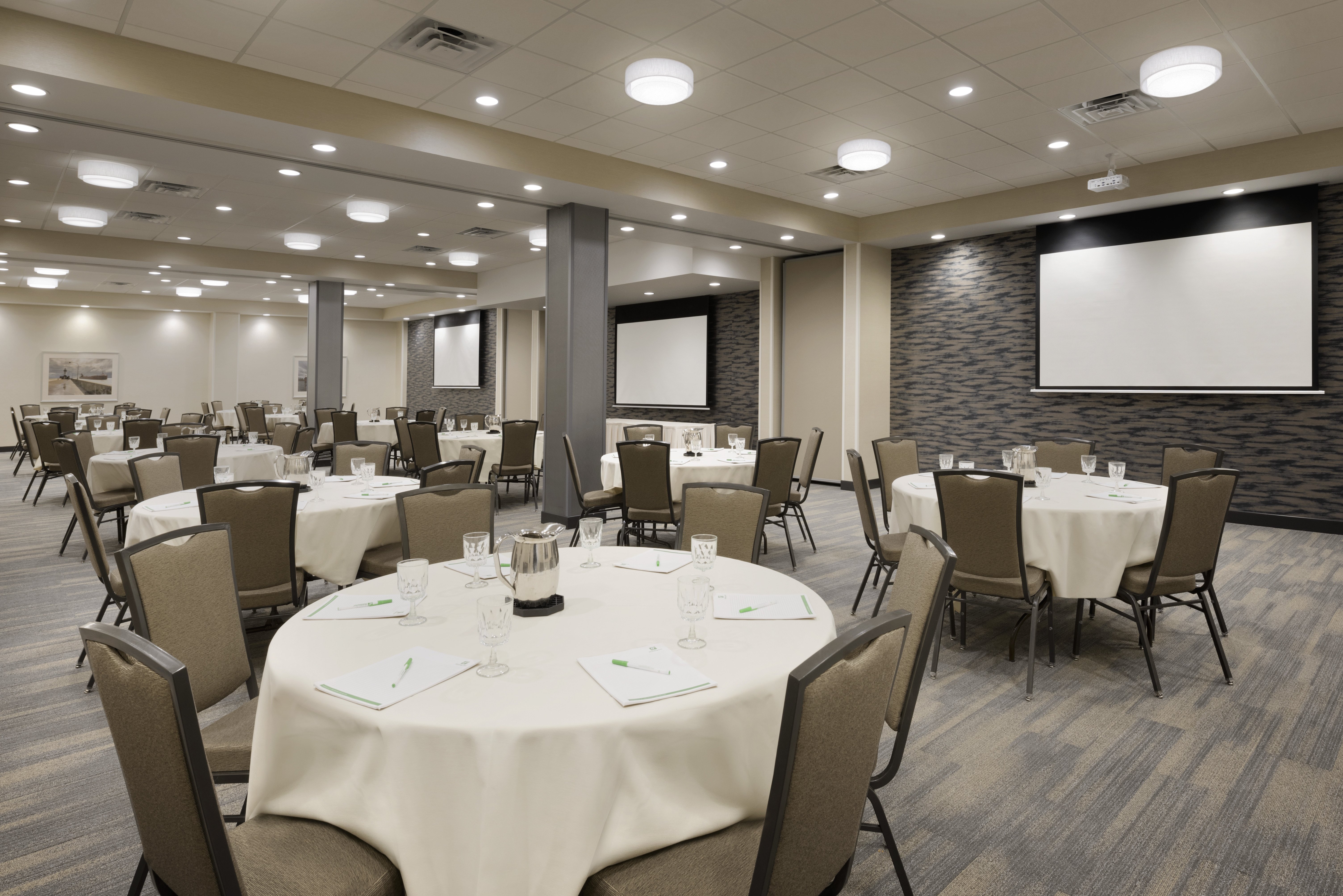 holiday inn and suites duluth downtown by ihg
