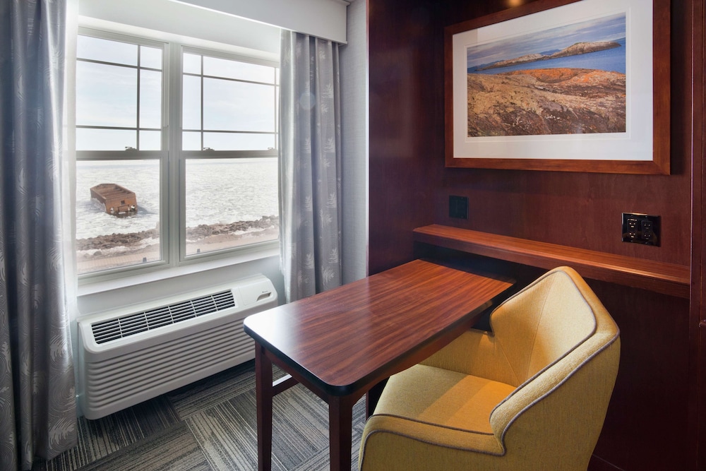 hampton inn duluth canal park