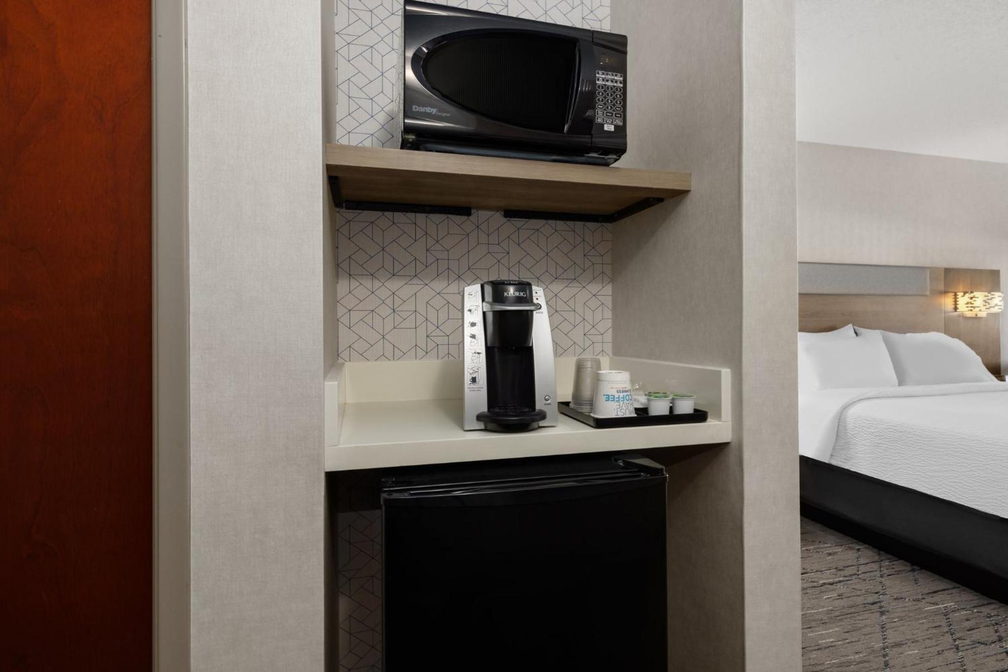 holiday inn express grove city by ihg