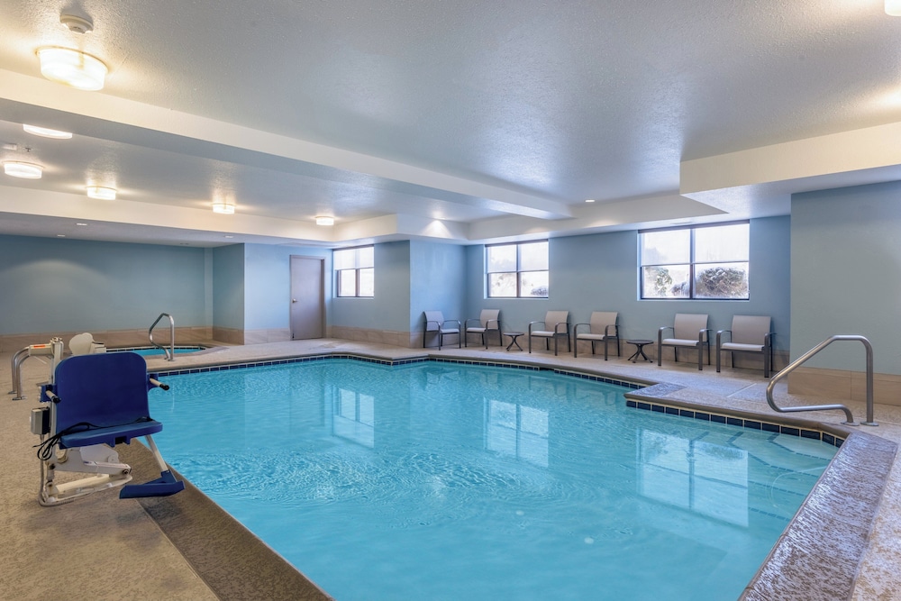 holiday inn express grove city by ihg