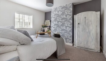 Cottage In Worcestershire,,4 star