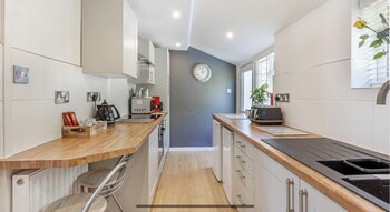 Cottage In Worcestershire,,4 star
