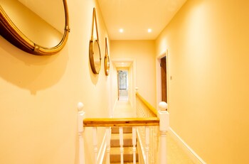 salisbury residences by charles hope