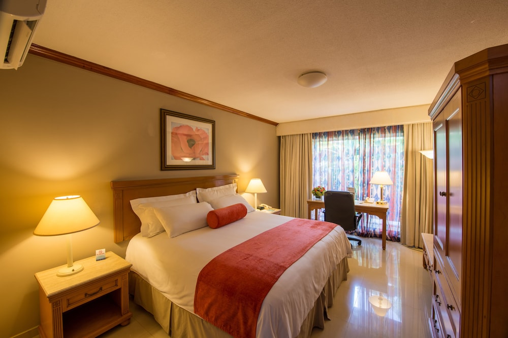 hotel globales camino real managua