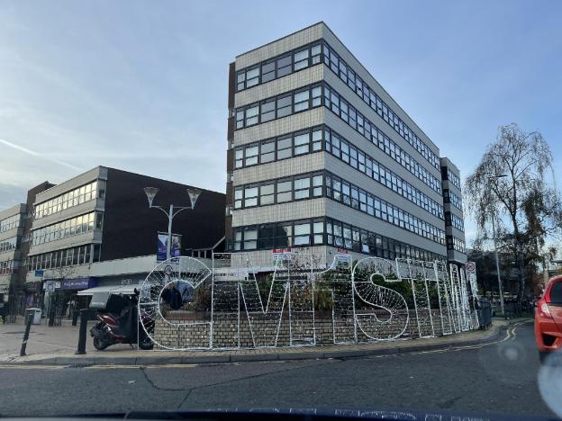 luxurious one bedroom apartment in bond street