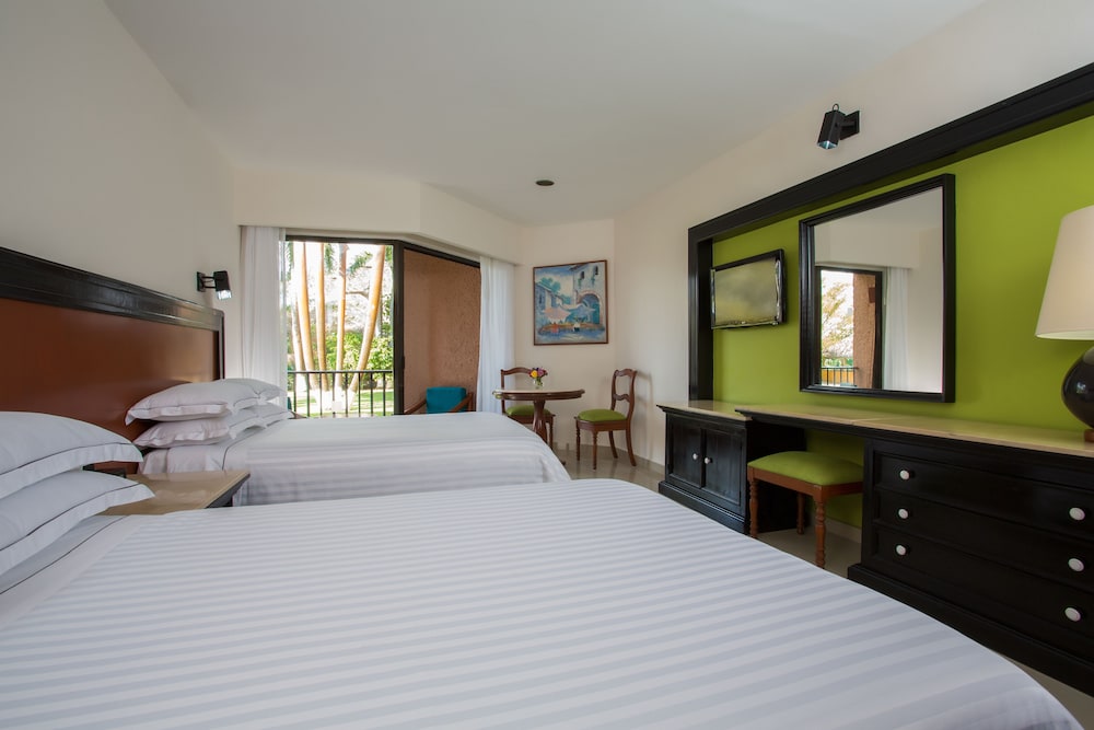 barcelo huatulco