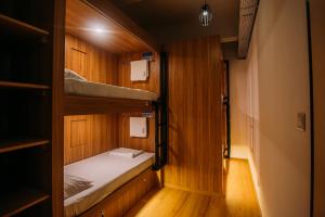 bluewaters pods 38 hongkong st