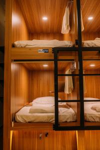 bluewaters pods 38 hongkong st