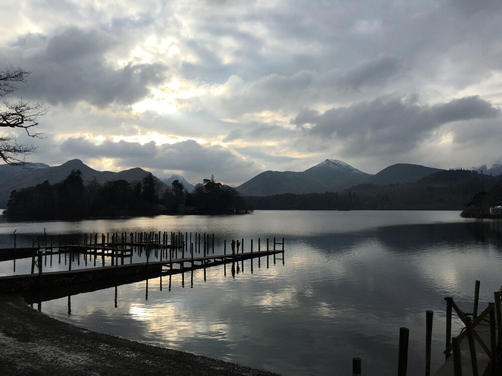 luxury cottage views of the lakes with hot tub