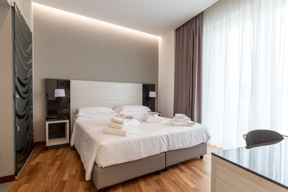 sestante marina motel