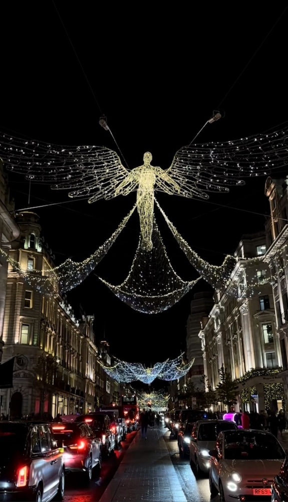 luxurious 2 bedroom apartment with free parking