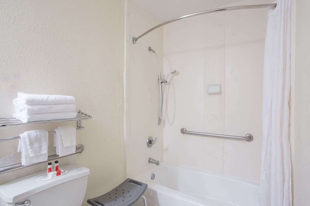 days inn by wyndham ormond beach