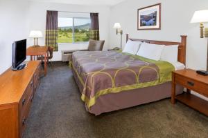 super 8 by wyndham central pt medford