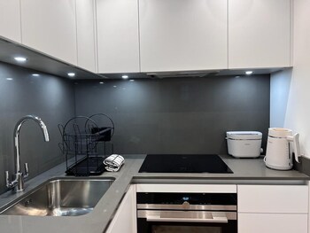 Chapel - Central Studio Apartment,,0 star