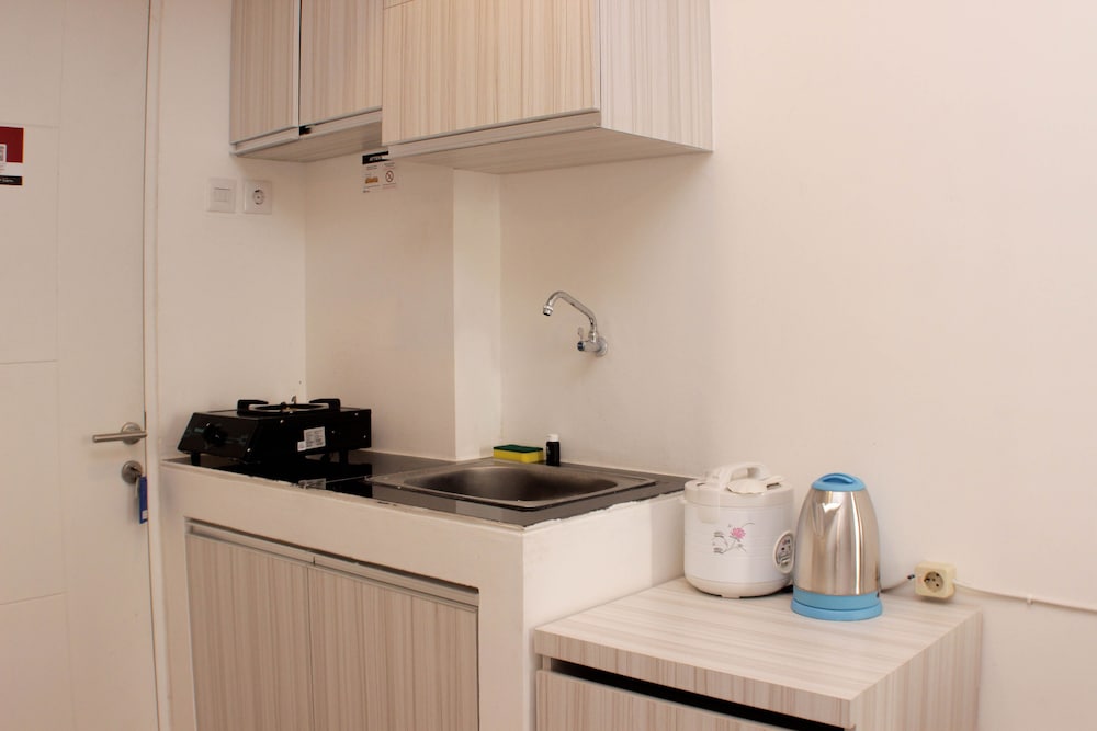 cozy stay studio urbantown karawang apartment
