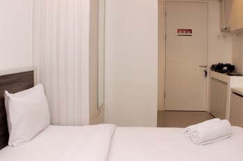cozy stay studio urbantown karawang apartment