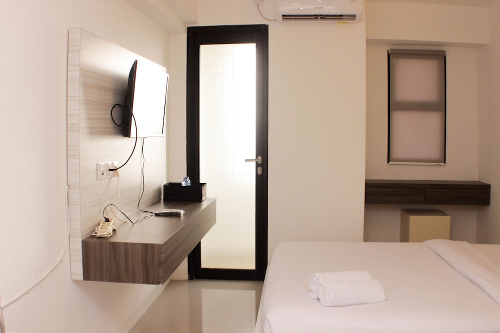 cozy stay studio urbantown karawang apartment