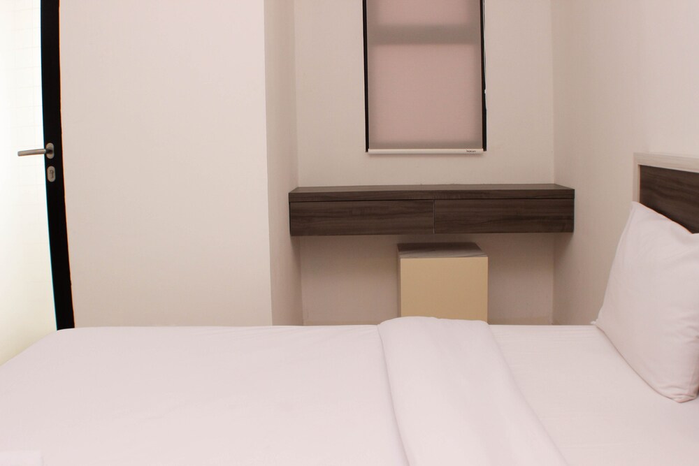 cozy stay studio urbantown karawang apartment