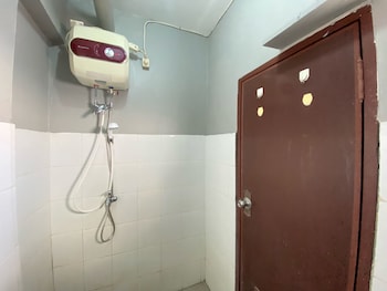spacious 2br at gateway ahmad yani apartment