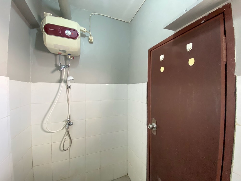 spacious 2br at gateway ahmad yani apartment