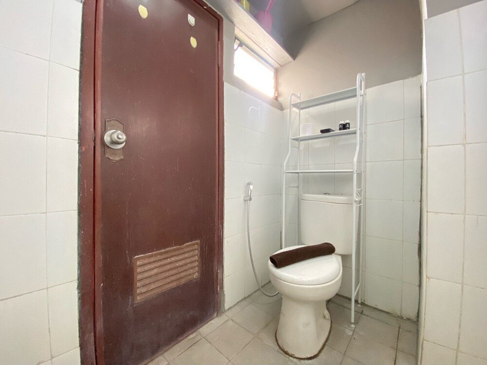 spacious 2br at gateway ahmad yani apartment