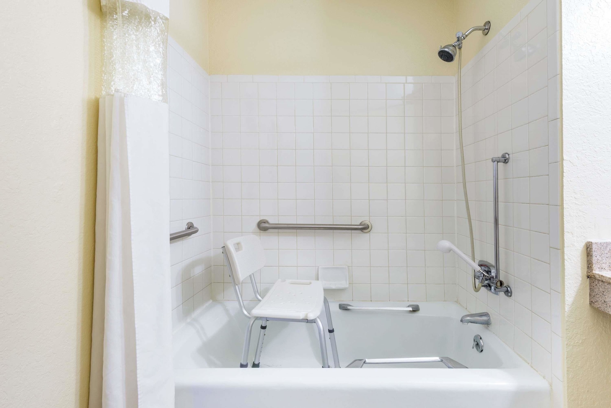 super 8 by wyndham franklin middletown area