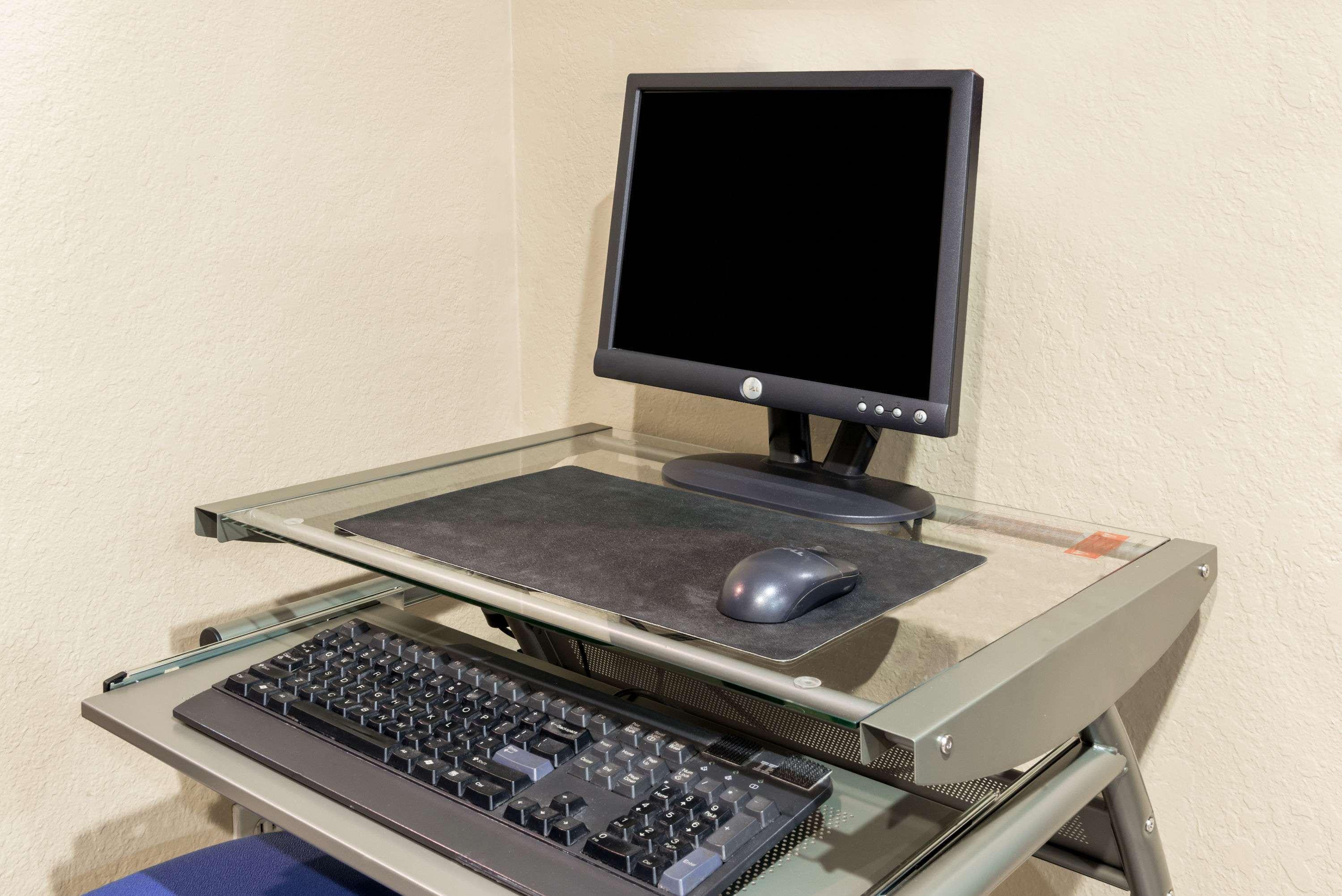 super 8 by wyndham franklin middletown area