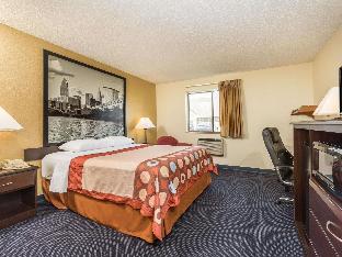 super 8 by wyndham franklin middletown area