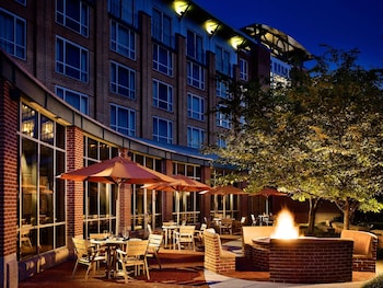 the chattanoogan hotel curio collection by hilton