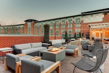 the chattanoogan hotel curio collection by hilton